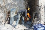 [Reynosa, CAV-Arriaga] Photograph of Jose Luis Martinez at Work by Scott Cook