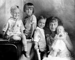 [Edinburg] Photograph of Tinkler Family Portrait