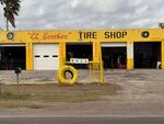 Photograph of El Bombon Tire Shop by Stephanie Alvarez