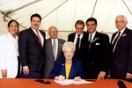 [Partnership] Photograph of Governor Ann Richards signing UTB TSC Educational Partnership Agreement